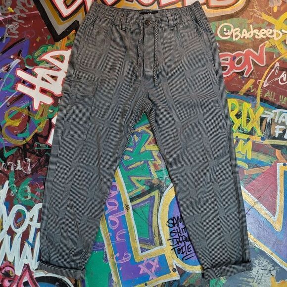 Hollister Epic Flex Plaid Crop Taper Pants - black & white, woman's size Medium - Picture 1 of 10